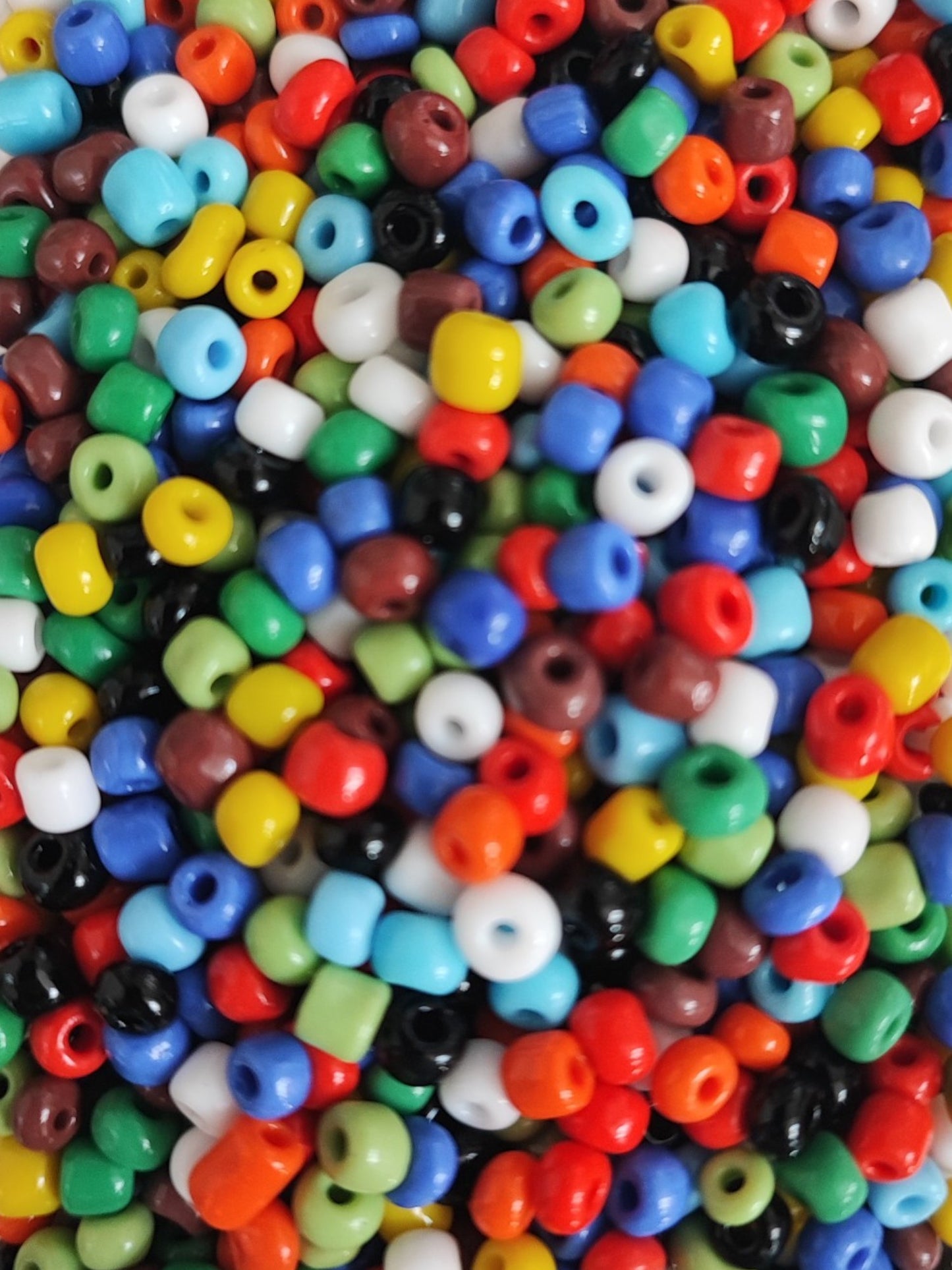 Perles rocailles irrégulières 3/4mm – Multicolores – 25g