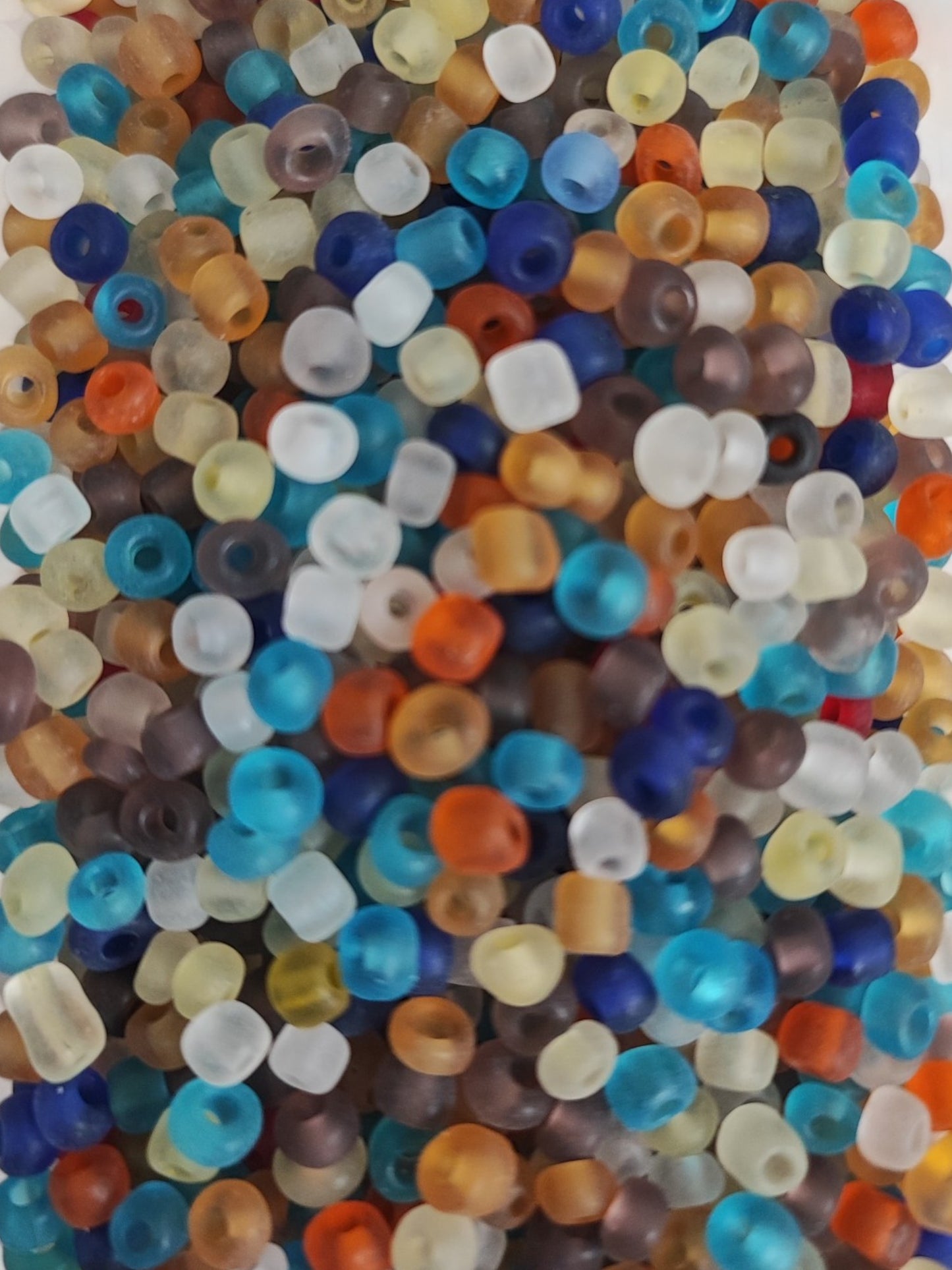 Perles rocailles irrégulières 3/4mm – Multicolores – 25g