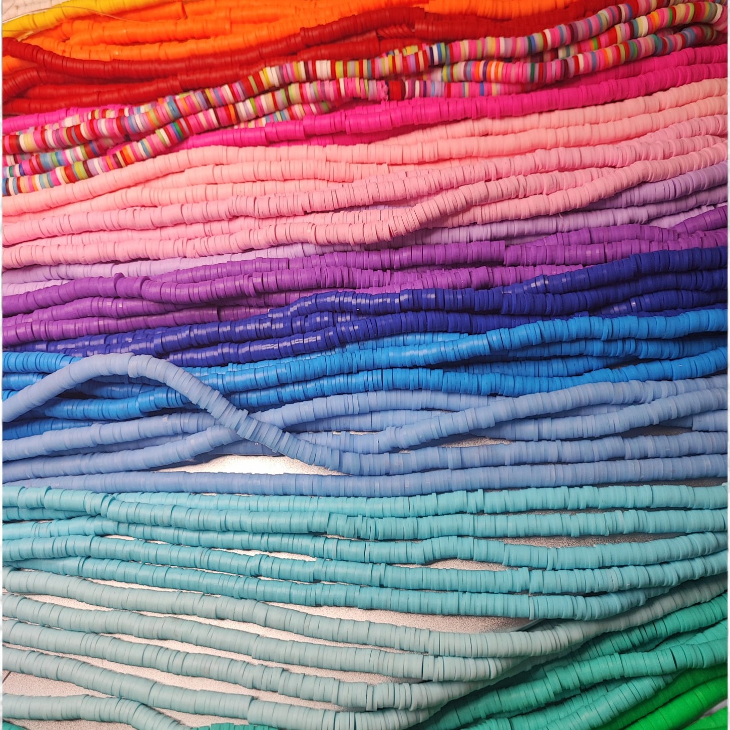 Fil de 340 à 350 Perles Heishi – Pâte Polymère – Ø6 mm – Multicolores