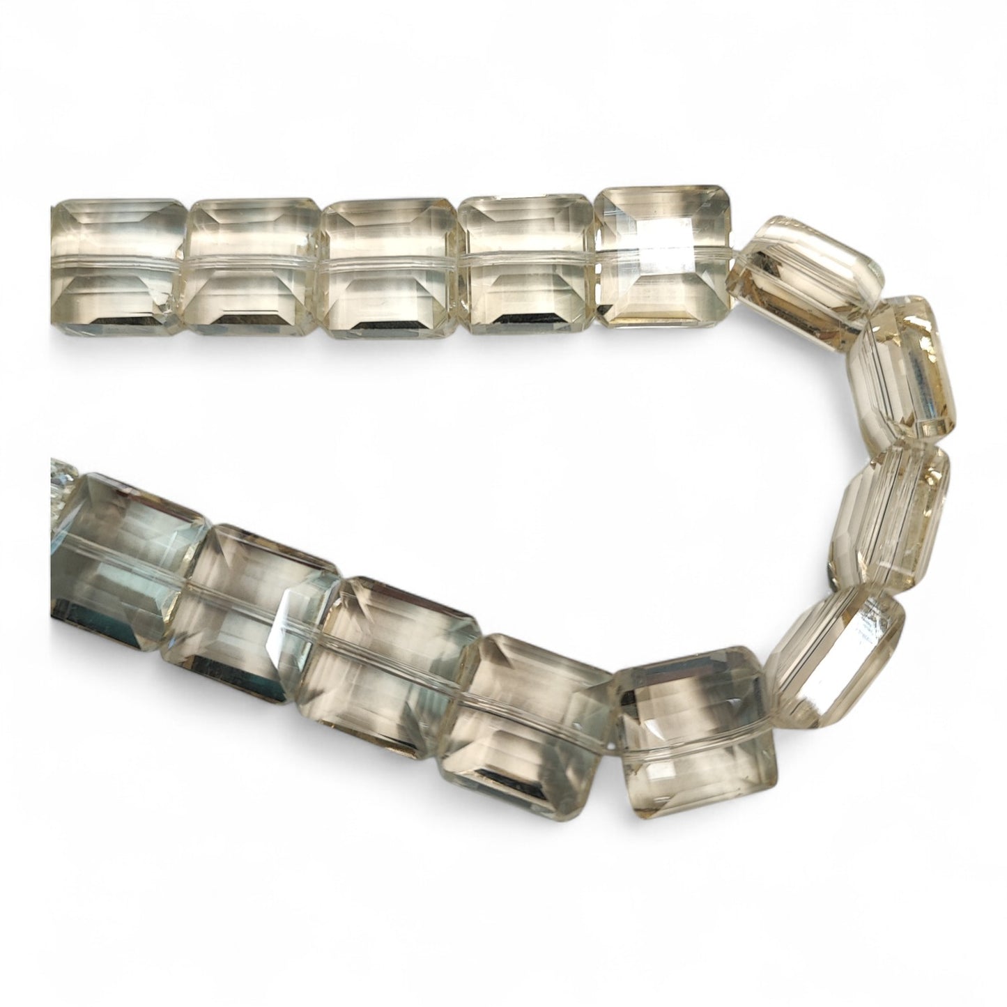 x1 Perle Carrée Facettée – Cristal Électrolytique – 13 mm