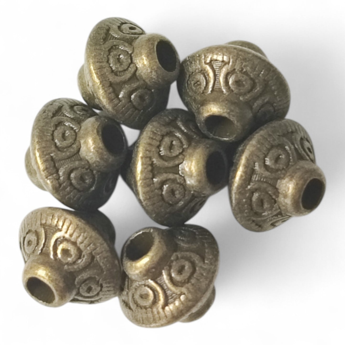 x5 Perles d’Espacement Bicônes Style Tibétain – 6,5 mm