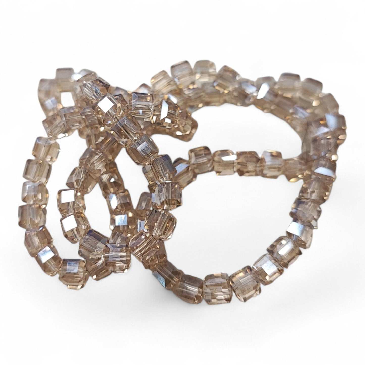 x1 fil de 98 Perles Cubiques en Verre – 4 mm – Facettées et Galvanisées