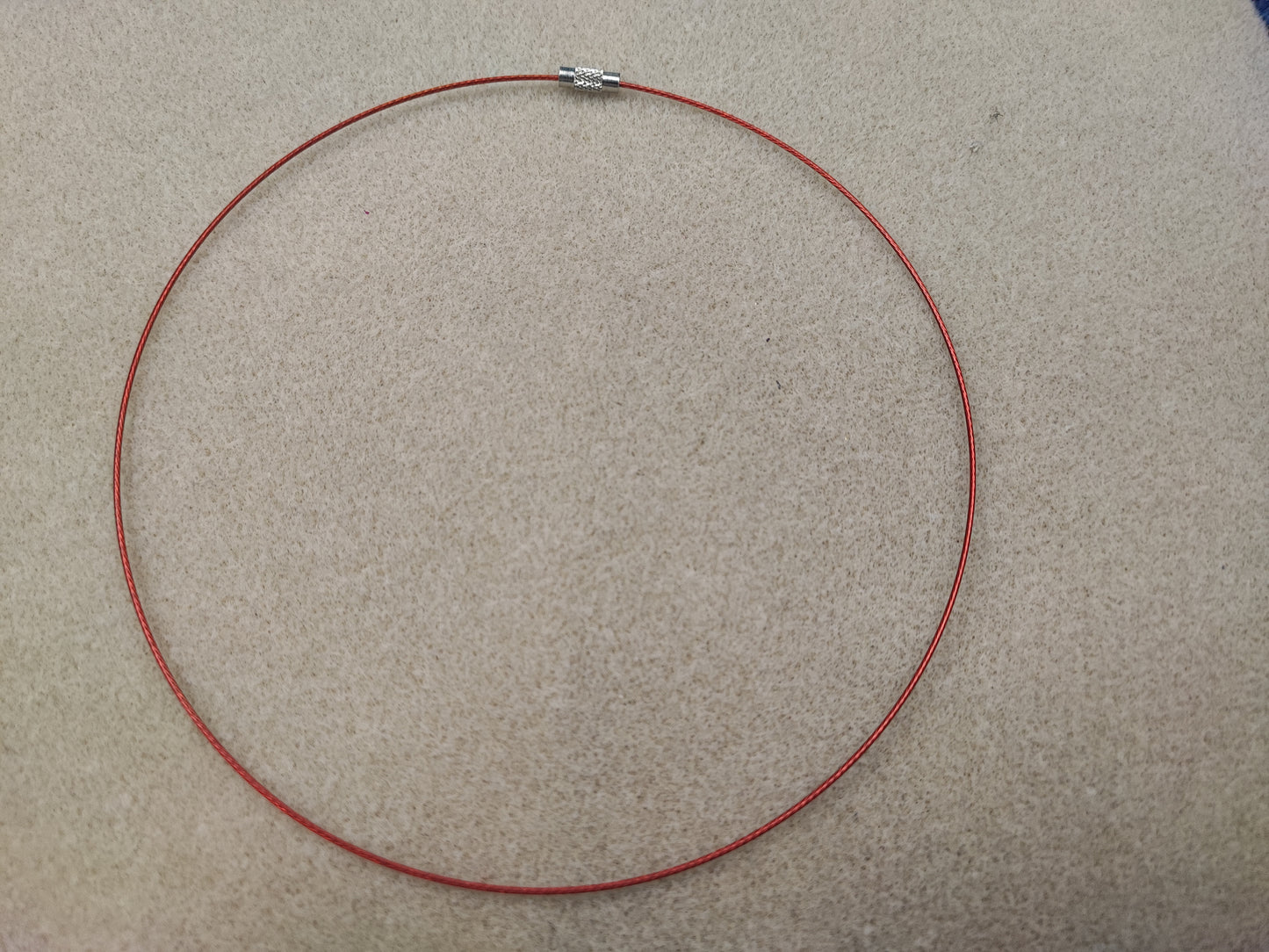Collier Tour de Cou en Fil d’Acier Gainé – 43 à 45 cm