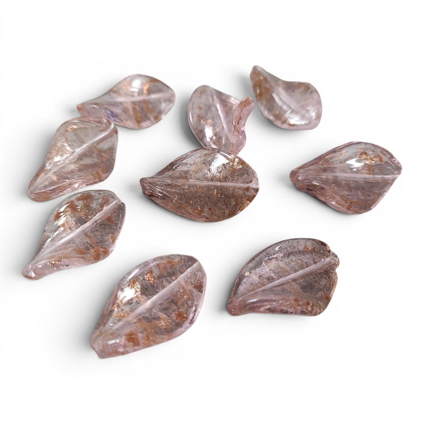 Perles artisanales lampwork en verre filé – Inclusions dorées – Forme torsadée