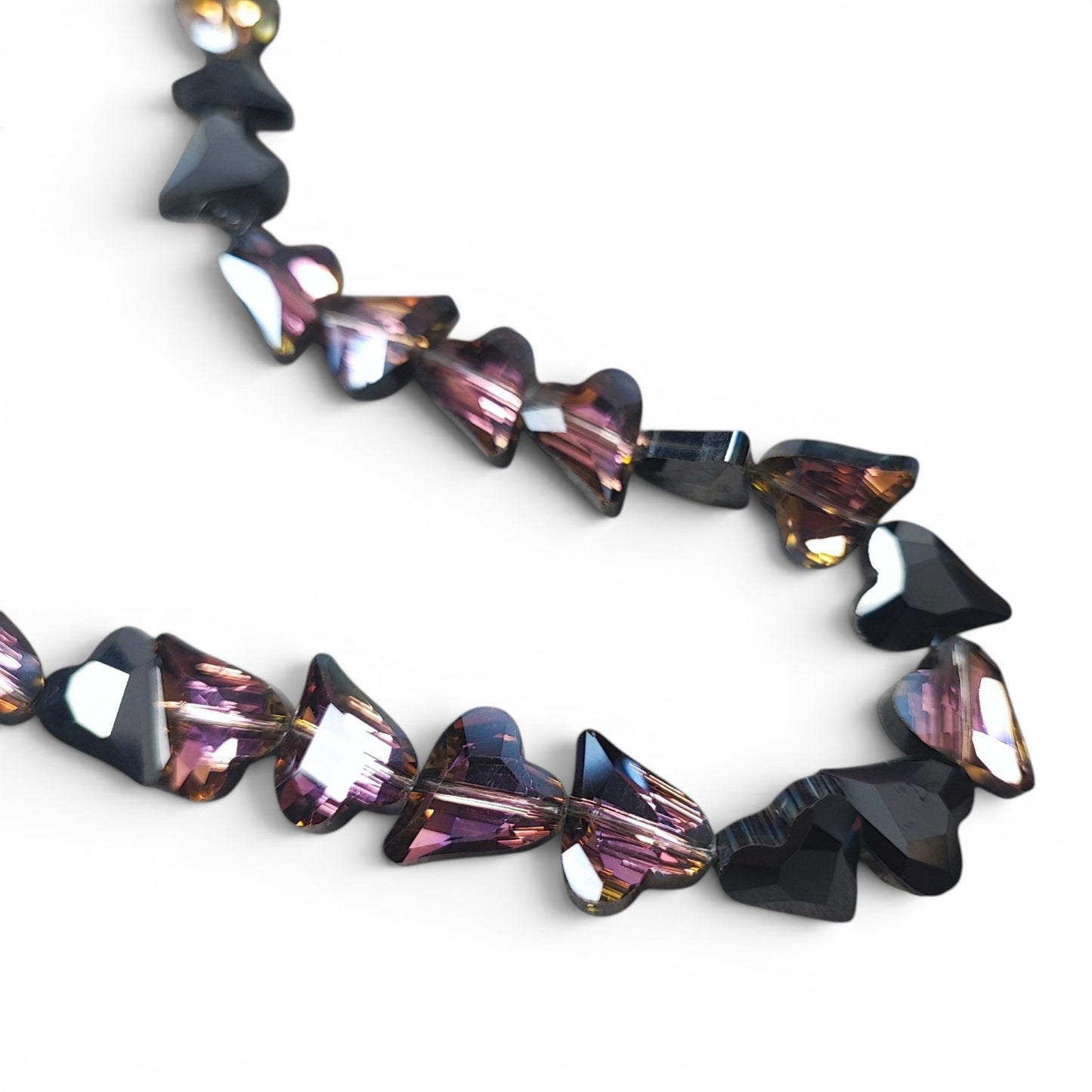 x1 Fil de Perles en Verre Électroplaquées – Cœurs Facettés – Noir et Violet – 12x10mm