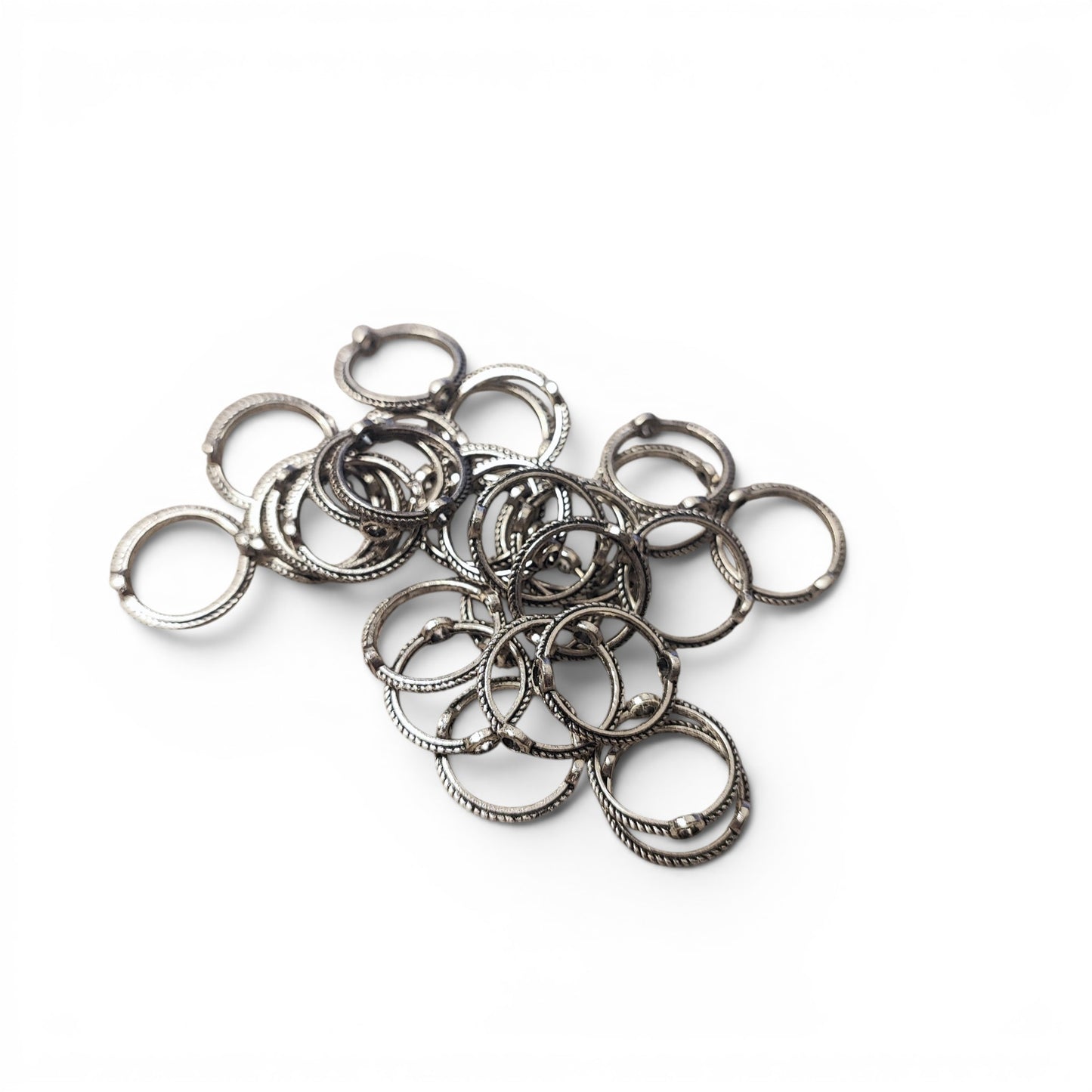 x20 Cadres de perles style tibétain – Argent antique – Pour perles jusqu'à 10 mm