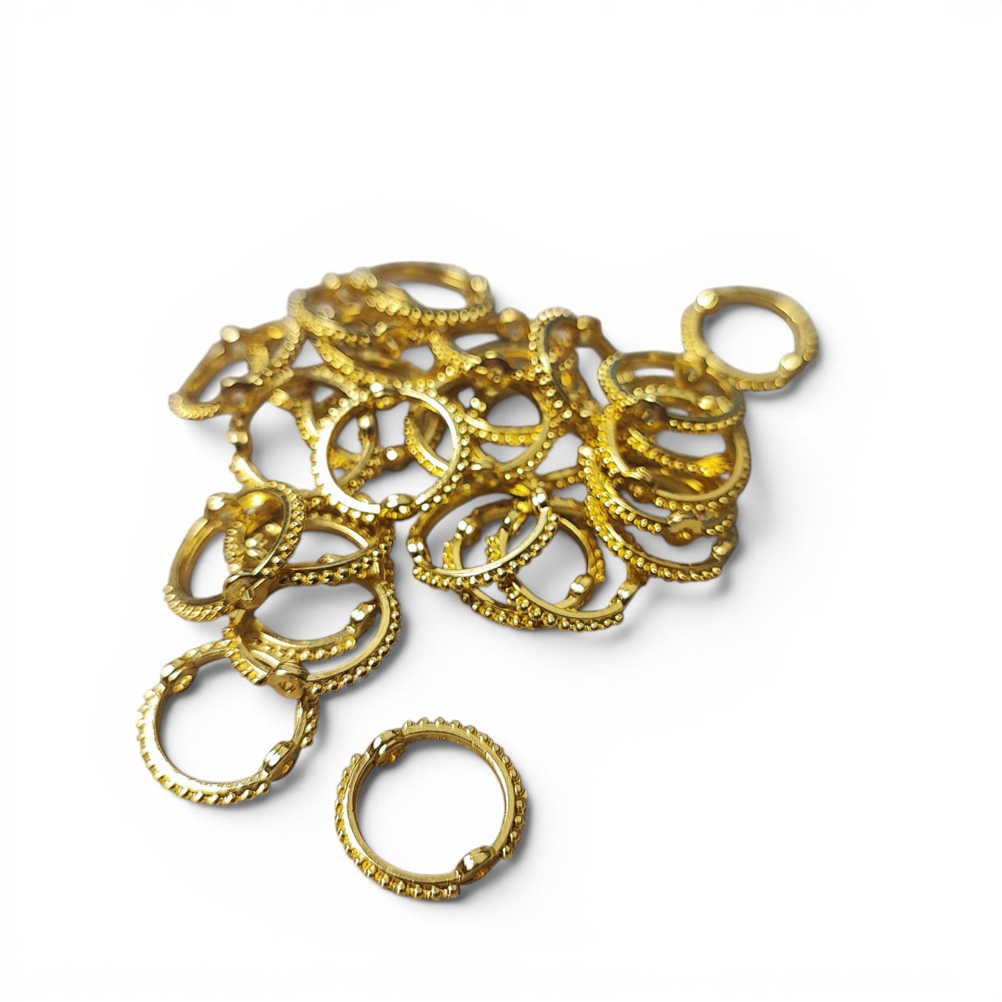 x20 Cadres de perles style tibétain – Anneaux dorés – Pour perles jusqu'à 10 mm