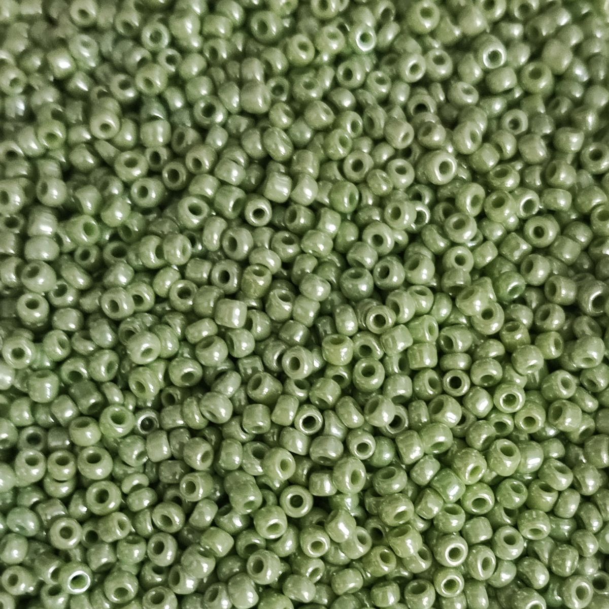 Perles de rocaille opaques brillantes – Verre 2mm - 25g