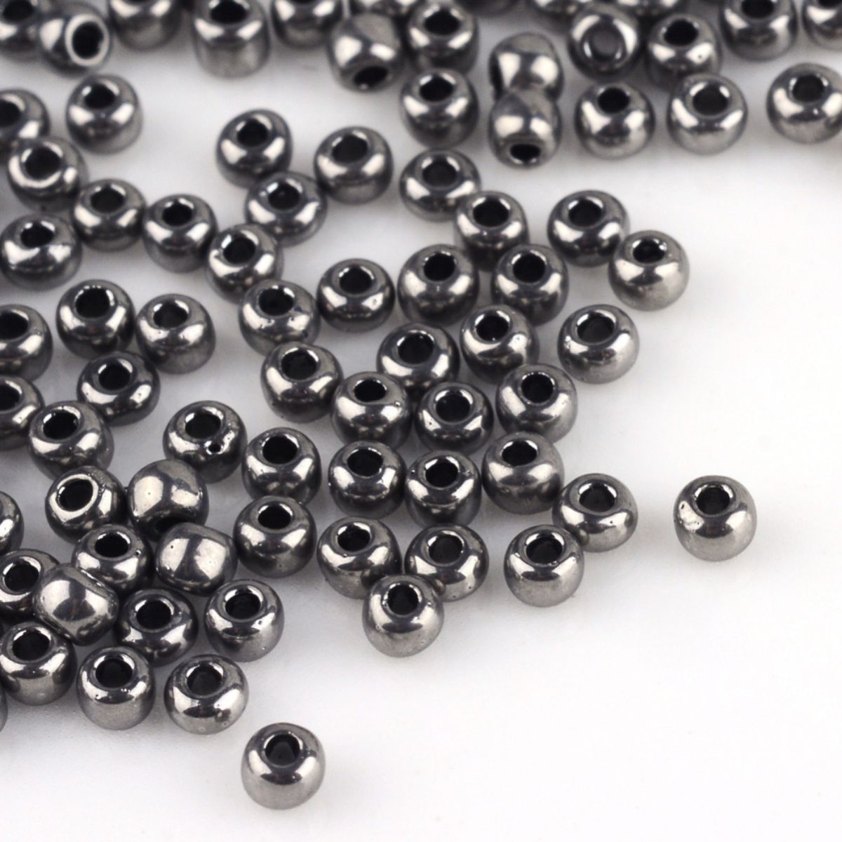 Perles de rocaille opaques – Verre 2x1.5mm - 25g