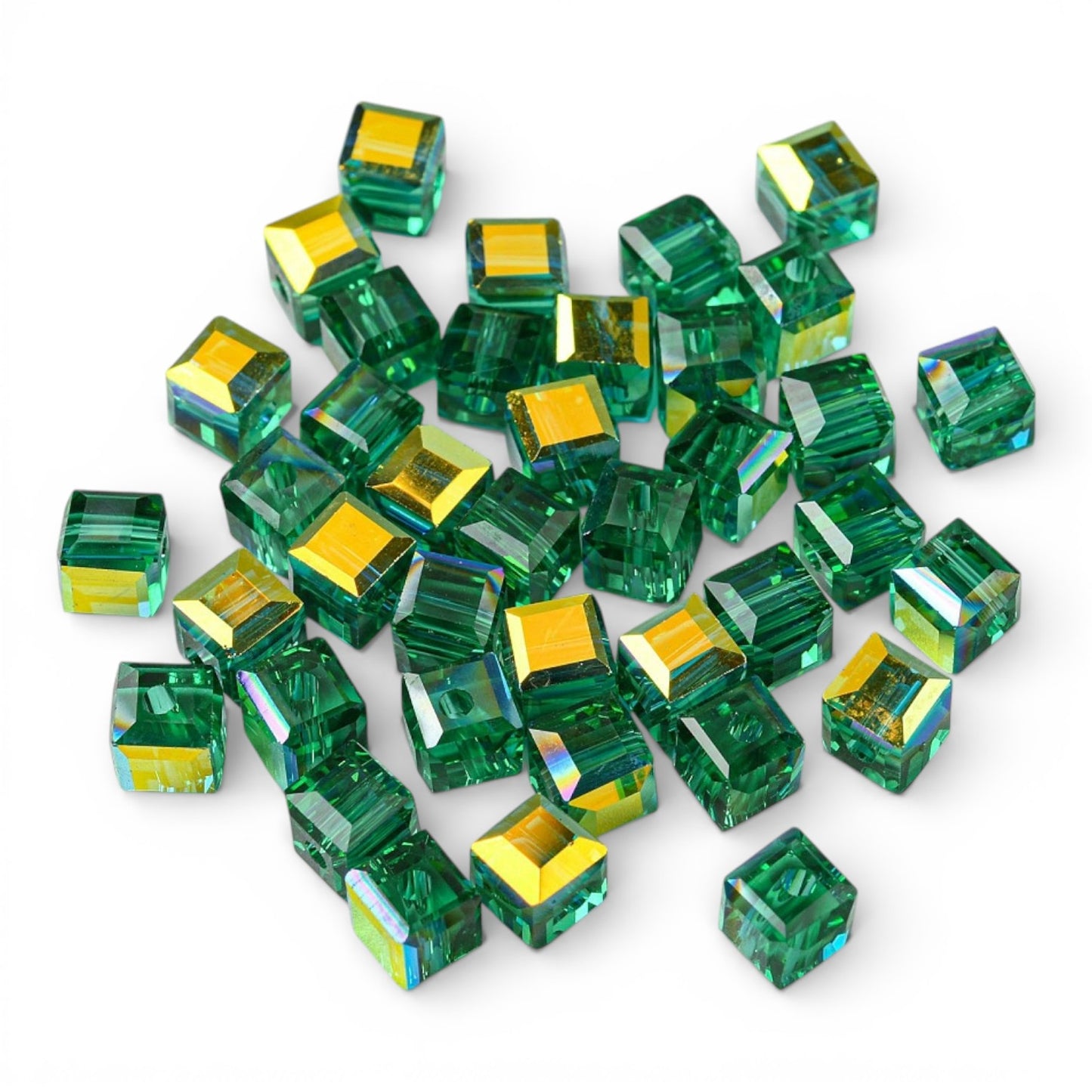 x10 Perles de Verre Facettées Électroplaquées – Cube Vert AB – 5,5 mm