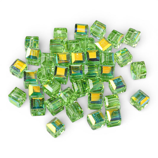 x10 Perles de Verre Facettées Électroplaquées – Cube Vert clair AB – 5,5 mm