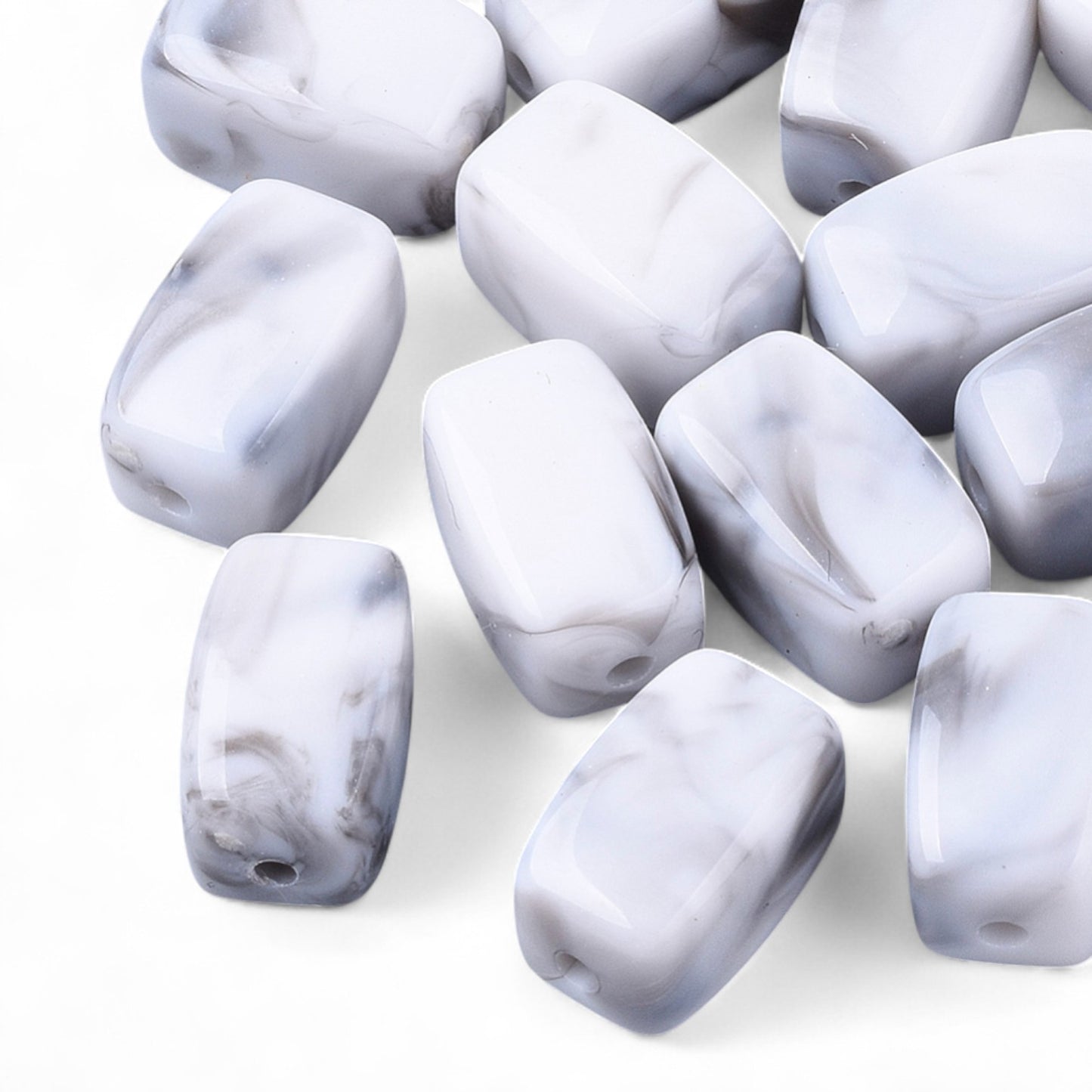 x20 Perles Acryliques Rectangulaires – Effet Pierre Précieuse Gris Marbré – 13 mm