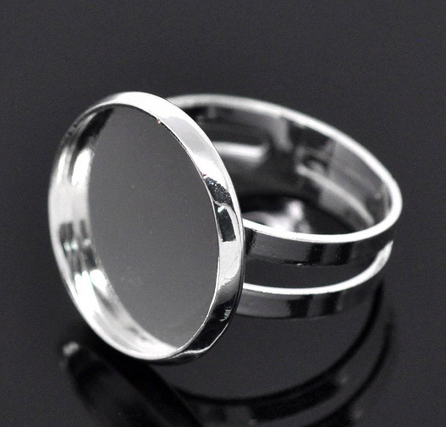 Support de Bague Réglable à Fond Plat Rond – 16 mm – Cuivre Argenté Clair