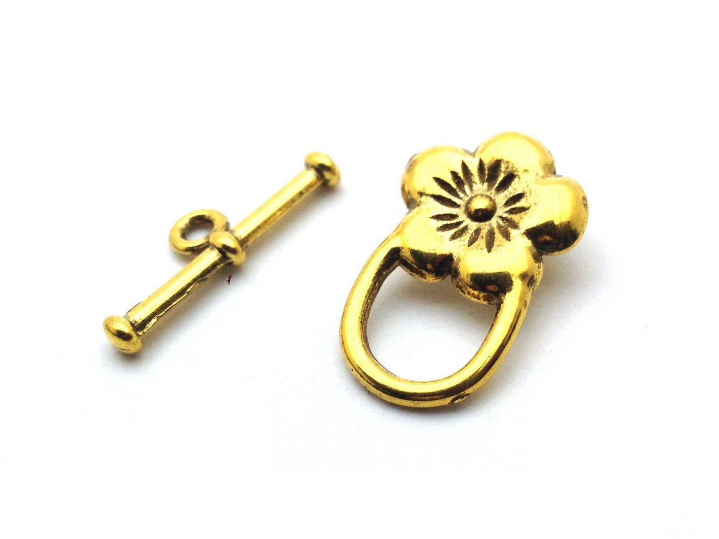 x1 Fermoir T - Toggle Fleur – Métal Doré Vieilli – 20,6 mm