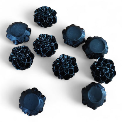 x5 Cabochons Fleur en Résine Opaque – 10 mm