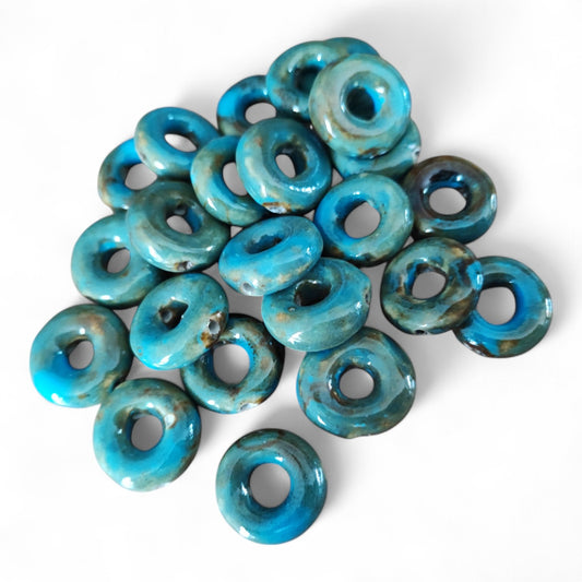 x1 Perle Donut en Porcelaine Artisanale – Couleurs Mélangées – Ø 18 à 22 mm