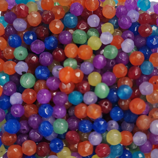 5g Perles Facettées en Jade Blanc Teinté – 4 mm | Couleurs Mélangées