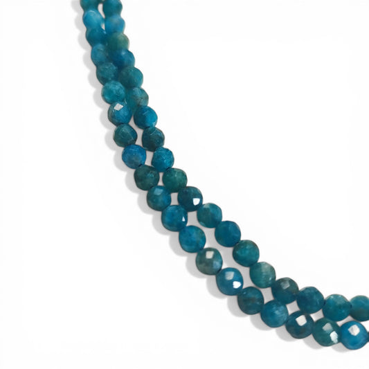 Fil de Perles en Apatite Naturelle – Rondes Facettées – 4 mm – 39 cm