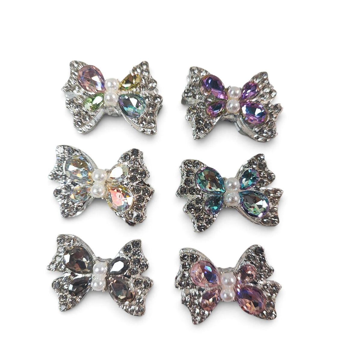 Perle nœud papillon scintillant avec cabochons et strass – Spécial tiges