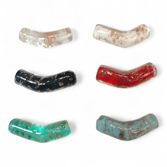 x1 Perle Artisanale Tube Coudé – 38 mm | Verre Soufflé, Sable Doré et Couleurs au Choix