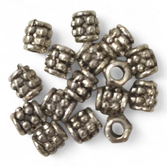 x20 Séparateurs Tubulaires Style Tibétain – 4 mm