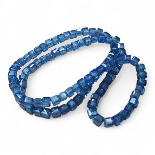 x1 fil de 98 Perles Cubiques en Verre – 4 mm – Facettées et Galvanisées