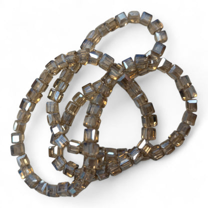 x1 fil de 98 Perles Cubiques en Verre – 3 mm – Facettées et Galvanisées