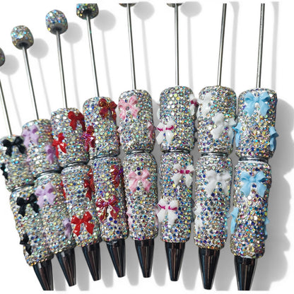 Stylo à tige décoré de strass – 62 couleurs au choix