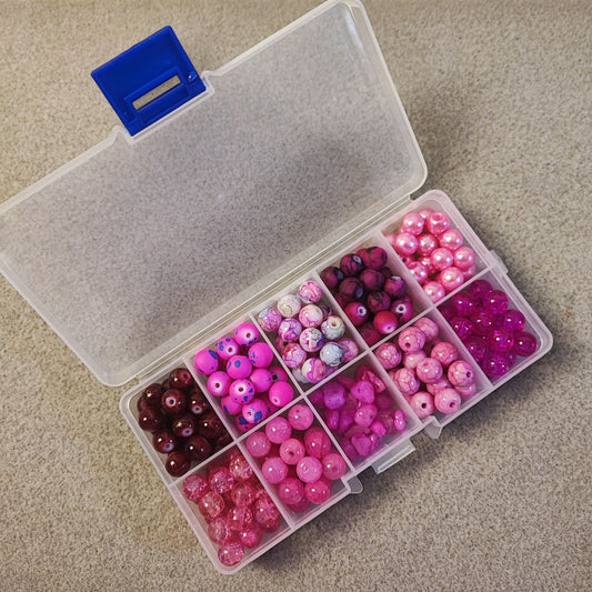 Boîte de 10 compartiments de perles en verre – Tons Roses – Environ 200 perles