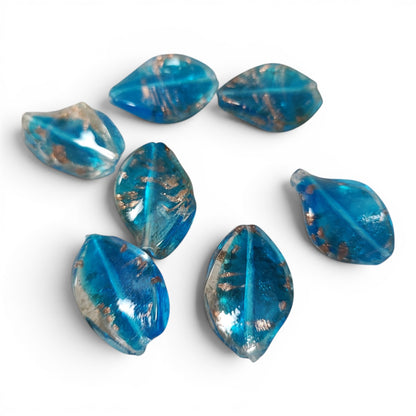 Perles artisanales lampwork en verre filé – Inclusions dorées – Forme torsadée