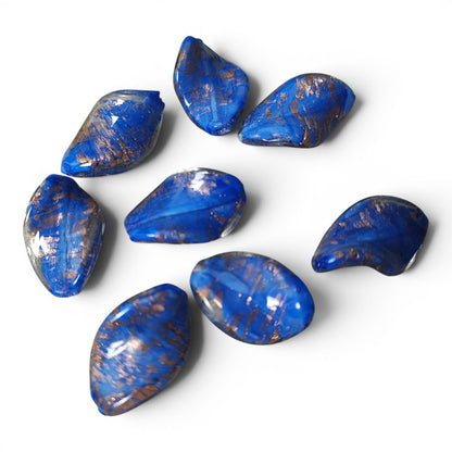 Perles artisanales lampwork en verre filé – Inclusions dorées – Forme torsadée