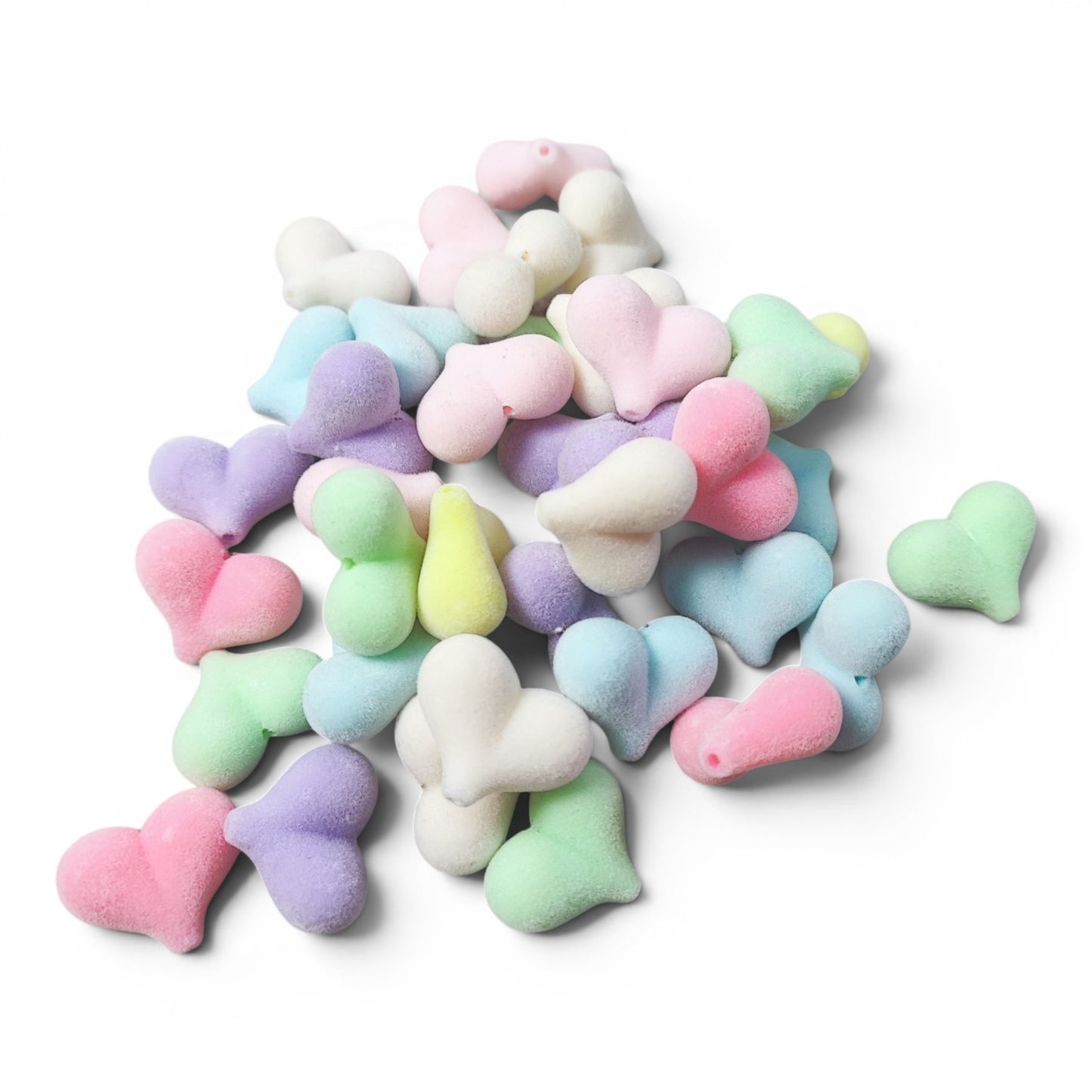 x5 Perles en résine velours – Cœur pastel