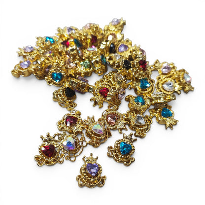 Perles écusson en métal et strass avec cœur – Compatibles tiges et créations de bijoux