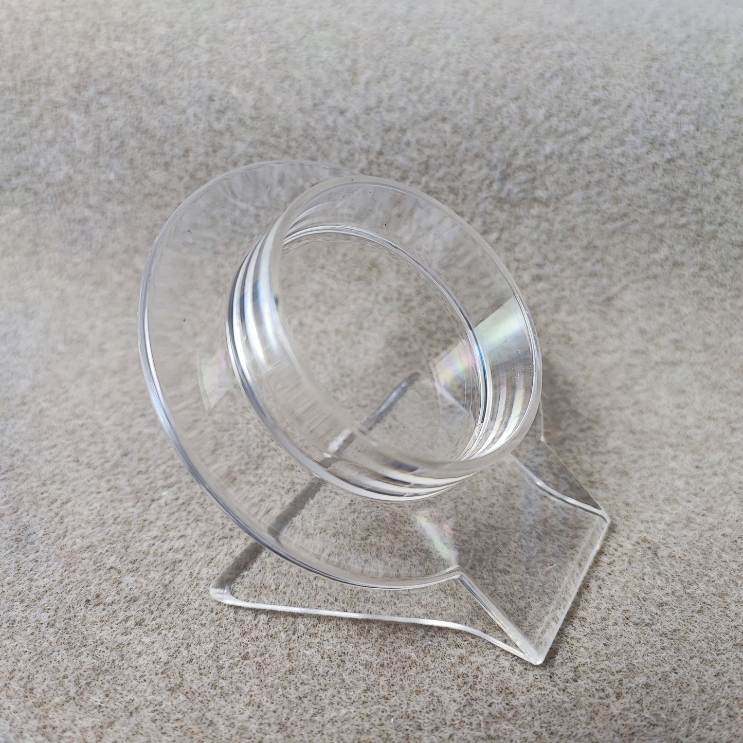Présentoir Bracelet en Acrylique Transparent – Rond Incliné – 90x75mm