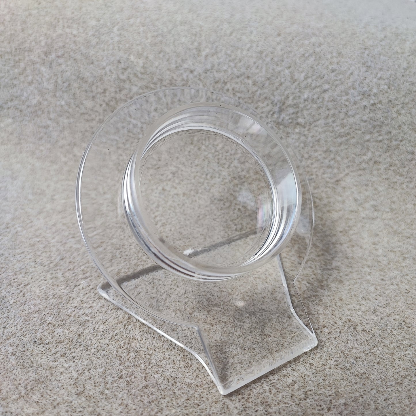 Présentoir Bracelet en Acrylique Transparent – Rond Incliné – 90x75mm