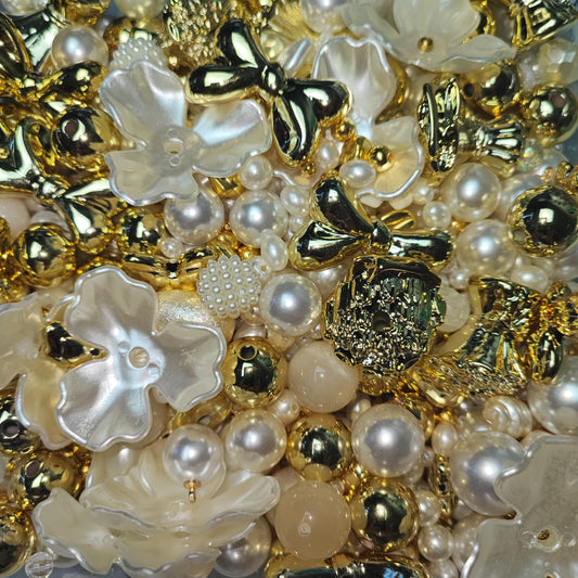 x50g Bouquet Précieux – Collection de perles et pendentifs acryliques