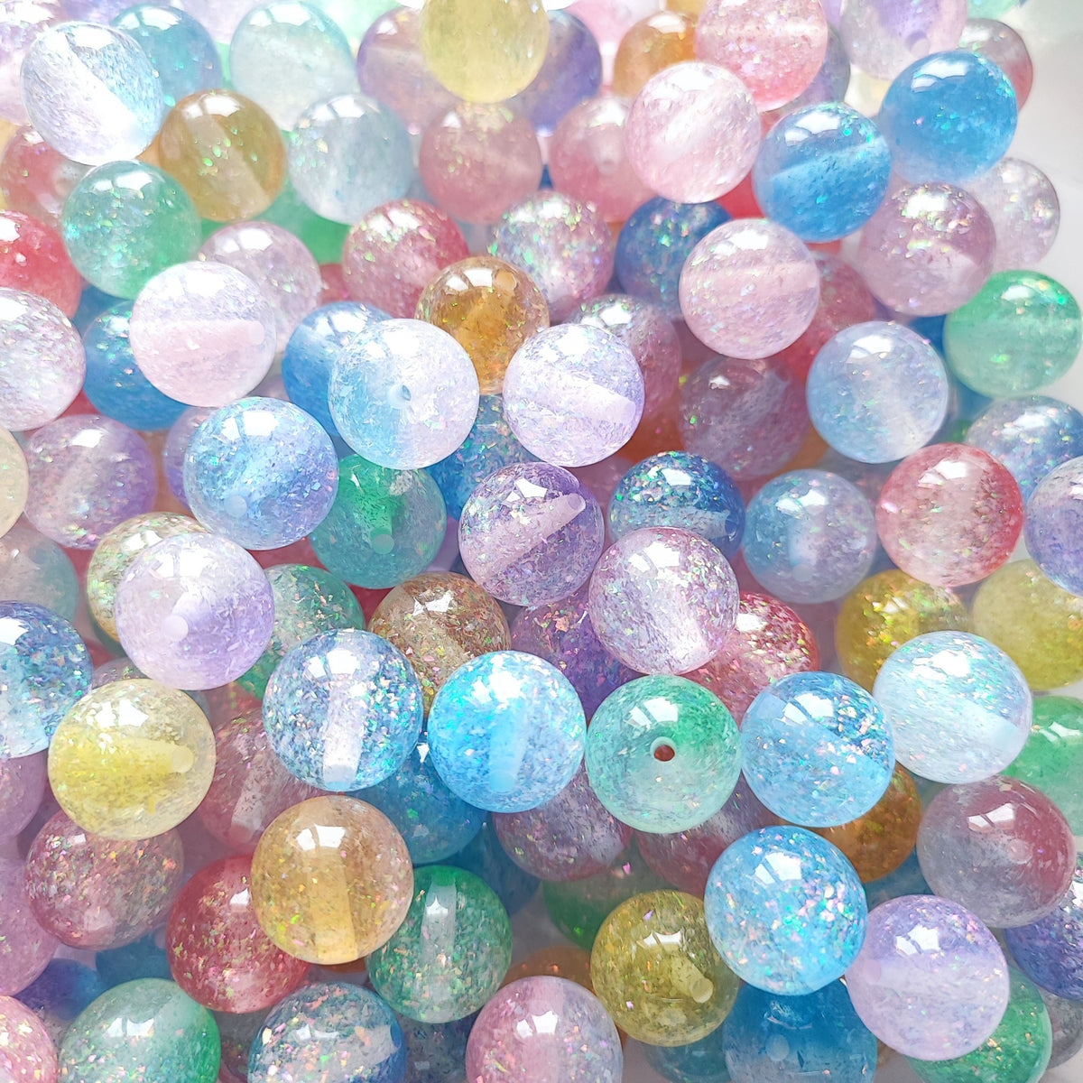 Perle ronde en acrylique à paillettes effet aurore boréale – 16 mm