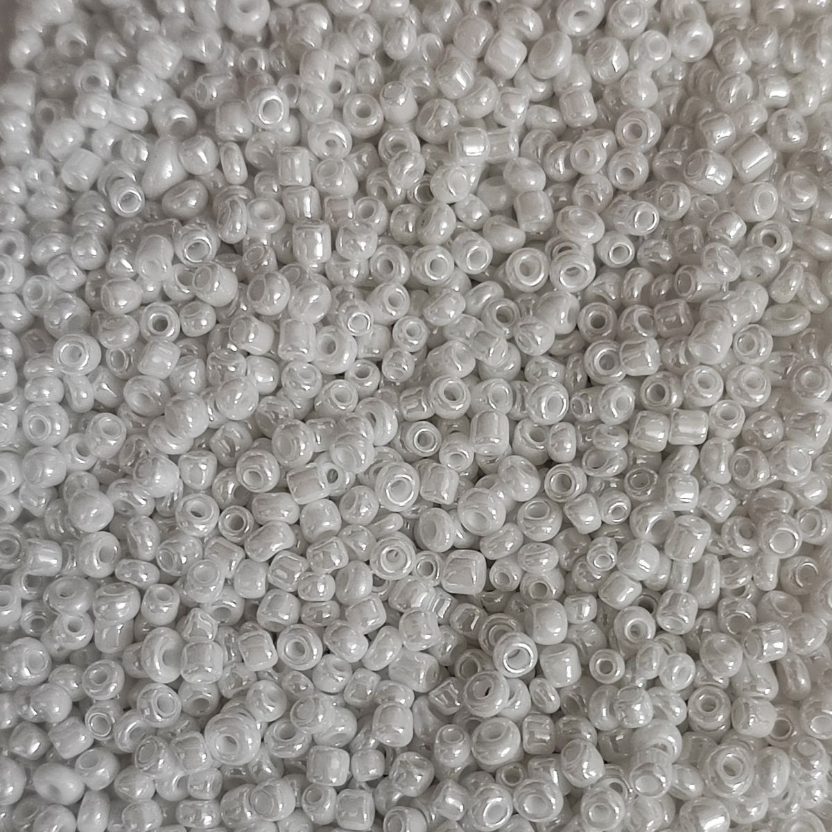 Perles de rocaille opaques – Verre 2x1.5mm - 25g
