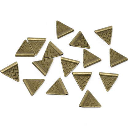 x2 Pendentifs Intercalaires Triangle – Bronze Antique – 14 mm
