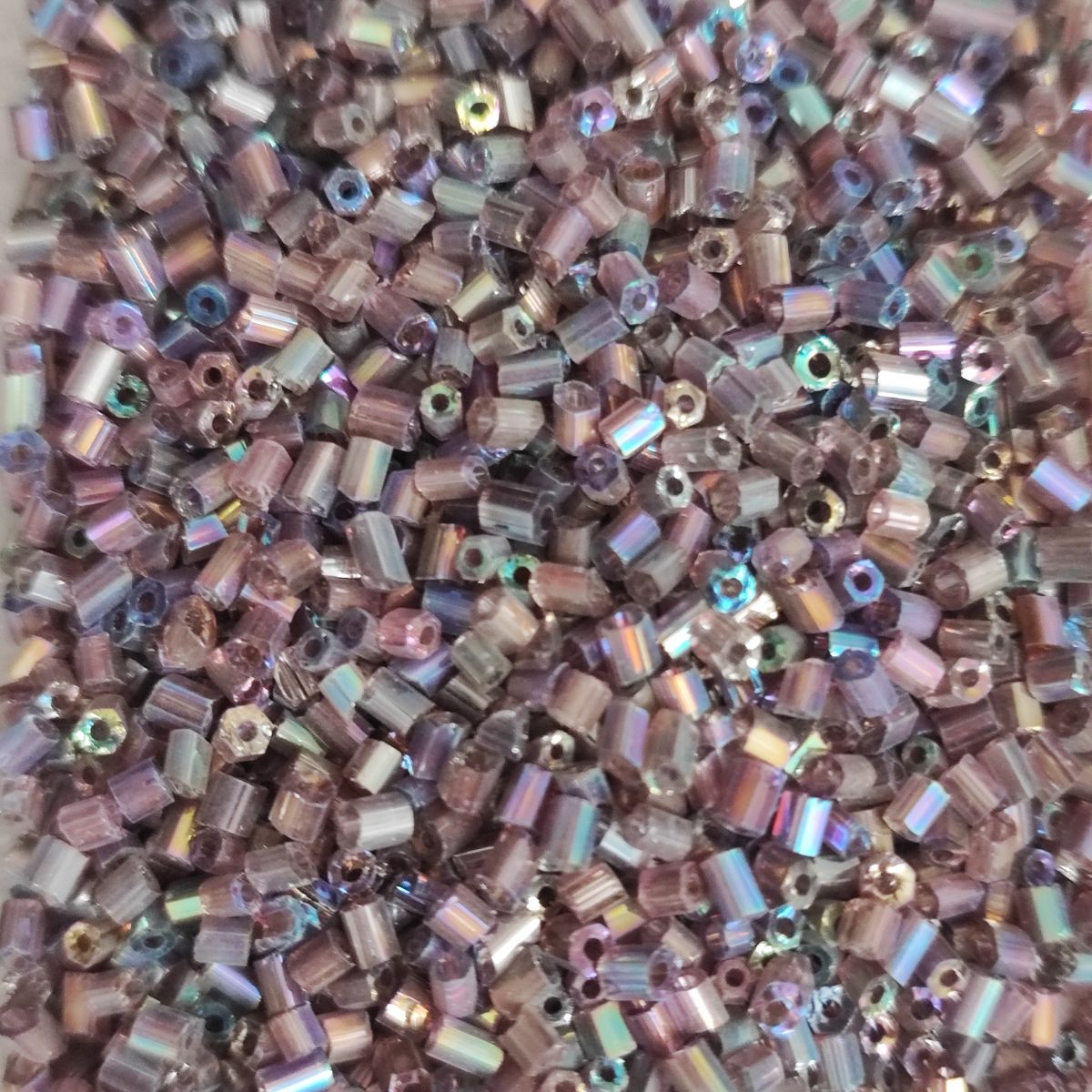 Perles de rocaille "cut" en verre – Taille 11/0 (~2,2mm) -25g