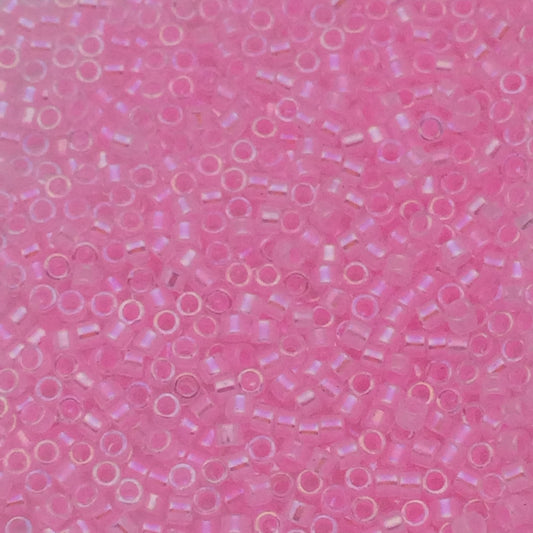 8g perles Miyuki Delicas 11/0 Lined Pale Pink: DB055