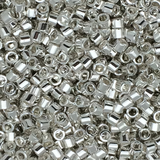 2g perles Miyuki Delicas 11/0, Silver Plate (plaqué argent): DB551