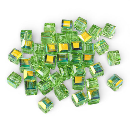 x10 Perles de Verre Facettées Électroplaquées – Cube Vert clair AB – 5,5 mm