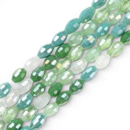 x1 fil de perles ovales facettées en verre électroplaqué – Dégradé de vert (≈6 x 4 mm)