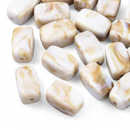 x20 Perles Acryliques Rectangulaires – Effet Pierre Précieuse – Blanc/Beige marbré – 13 mm
