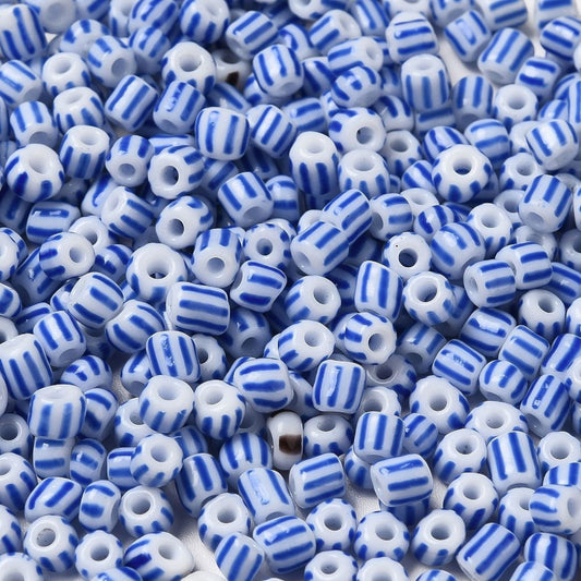 x20g Perles de rocaille opaques rayées – Bleu et blanc – 3,5/4mm