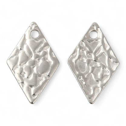 X2 Pendentifs Losange Texturés en Acier Inoxydable 304 – 16 mm
