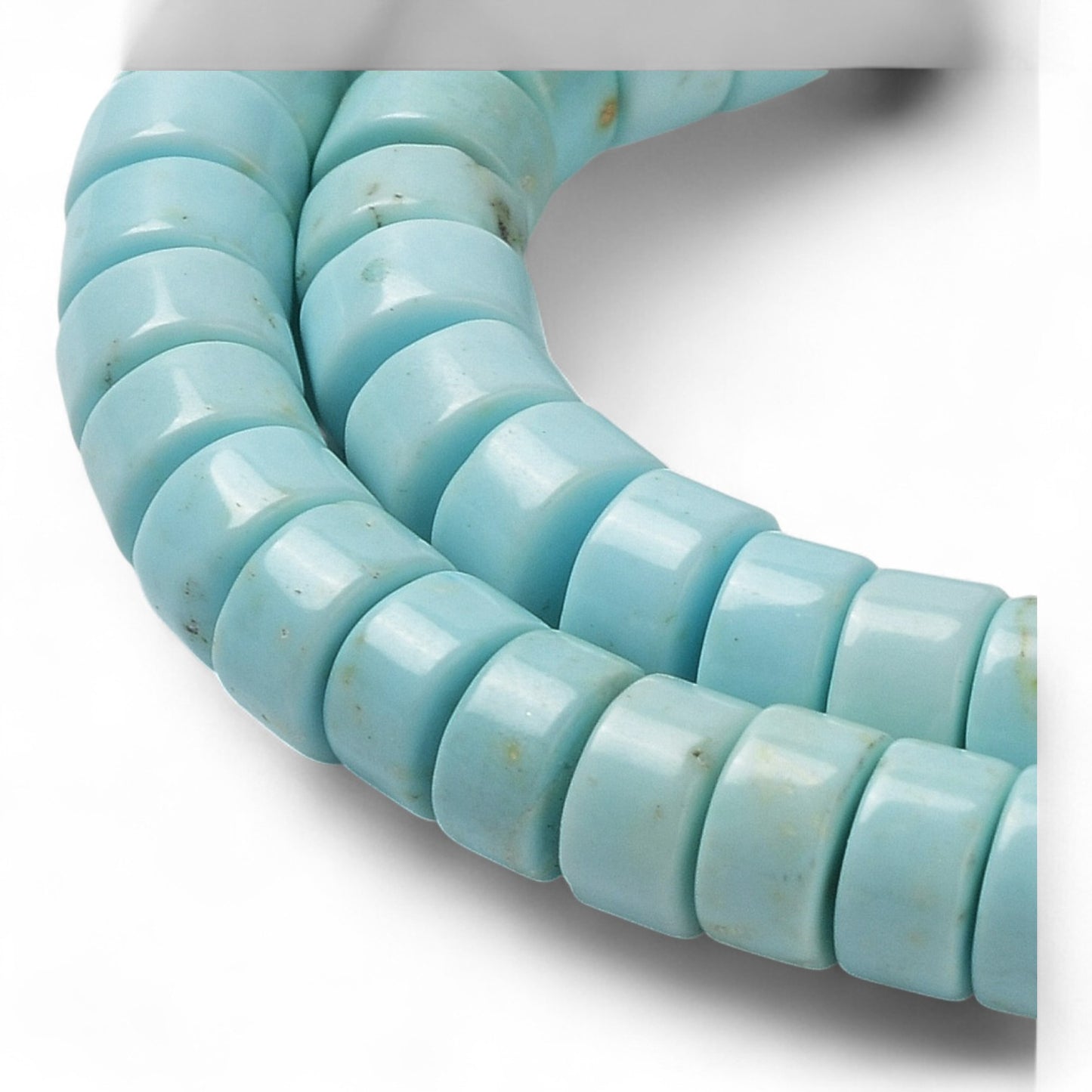 x20 Perles Heishi en Howlite Teintée Naturelle – 6 mm