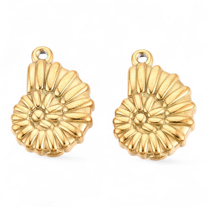 x1 Pendentif Conque en acier inox 304 – Plaqué or 18K (IP) – 20 mm