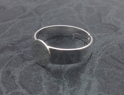 x1 Support de Bague Réglable – Plateau 8 mm – Argenté Clair